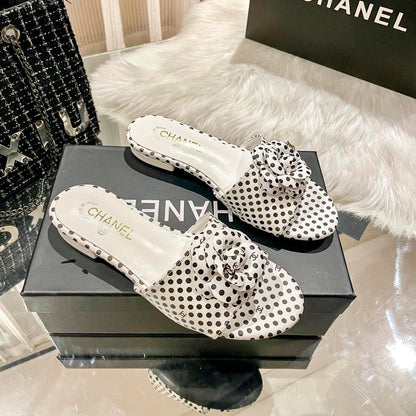 Chaussons plats rétro à pois