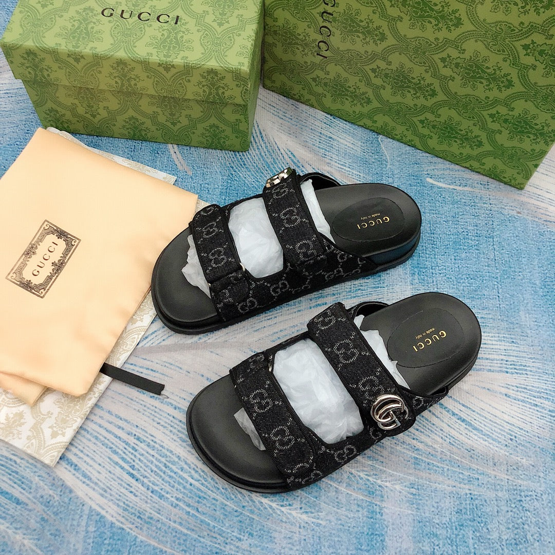 Sandales velcro vintage avec logo G en relief