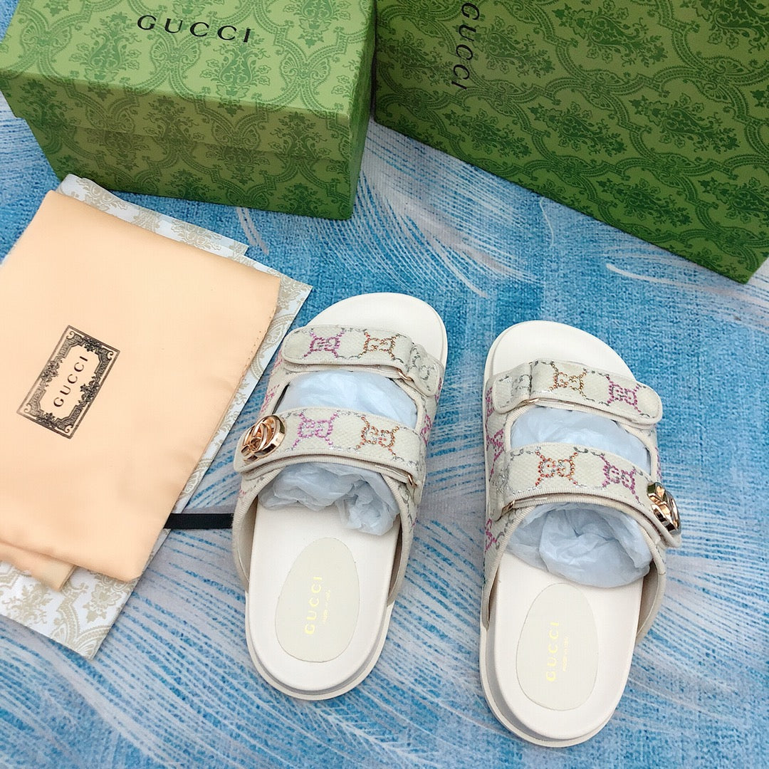 Sandales velcro vintage avec logo G en relief