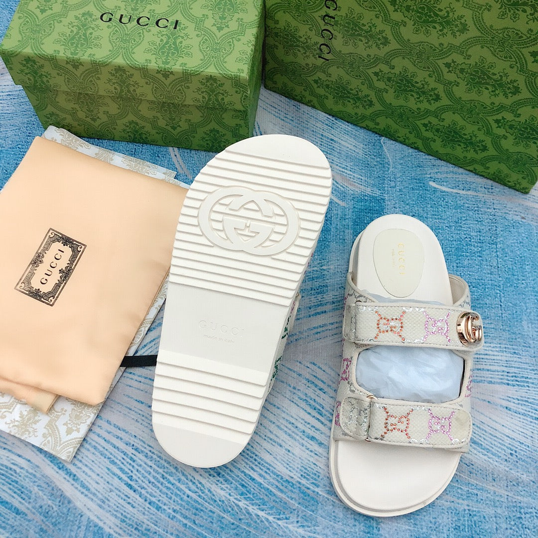 Sandales velcro vintage avec logo G en relief