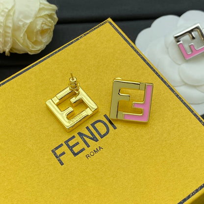 Boucles d'oreilles en métal couleur pêche F Square