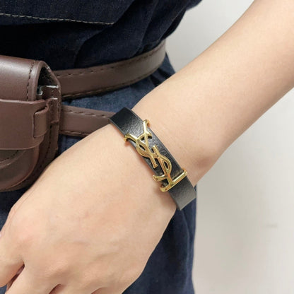 Bracelet en cuir mode avec logo doré