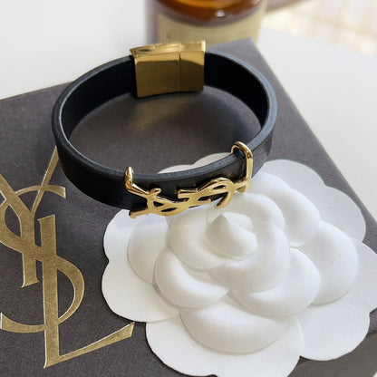 Bracelet en cuir mode avec logo doré
