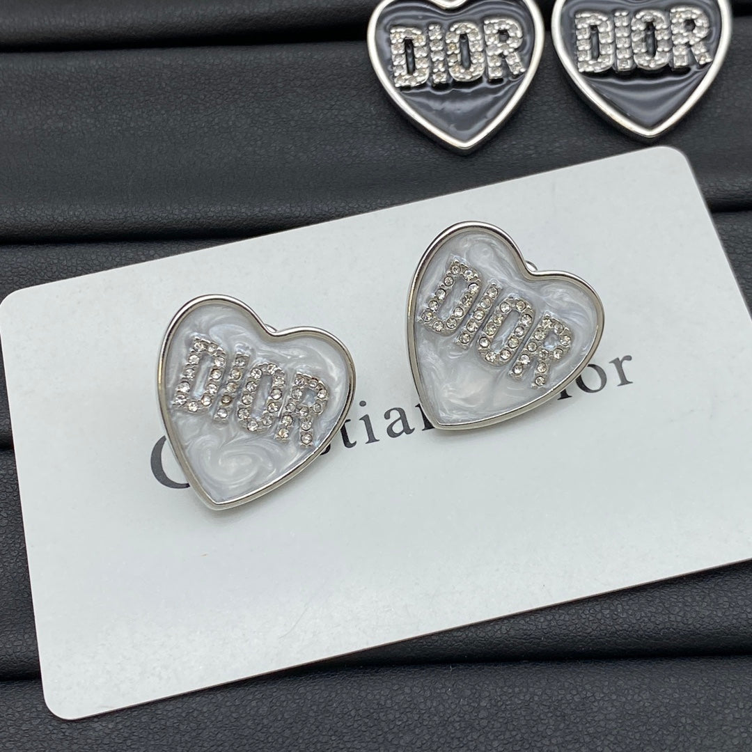 Boucles d'oreilles gravées cœur diamant