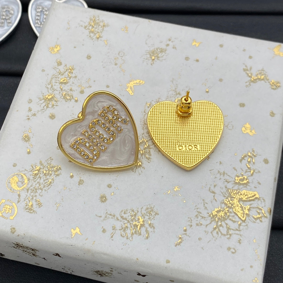 Boucles d'oreilles gravées cœur diamant