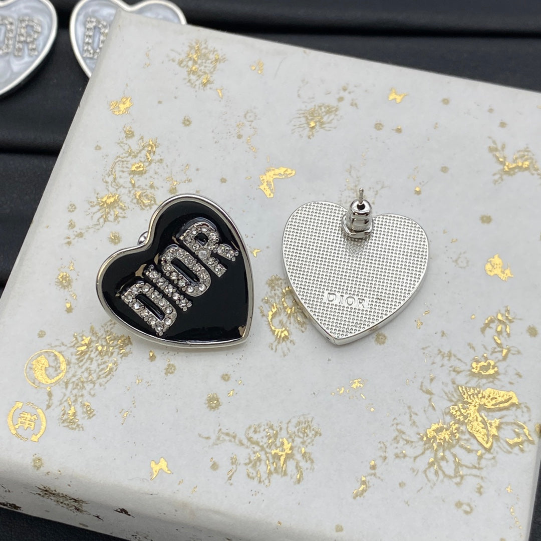 Boucles d'oreilles gravées cœur diamant
