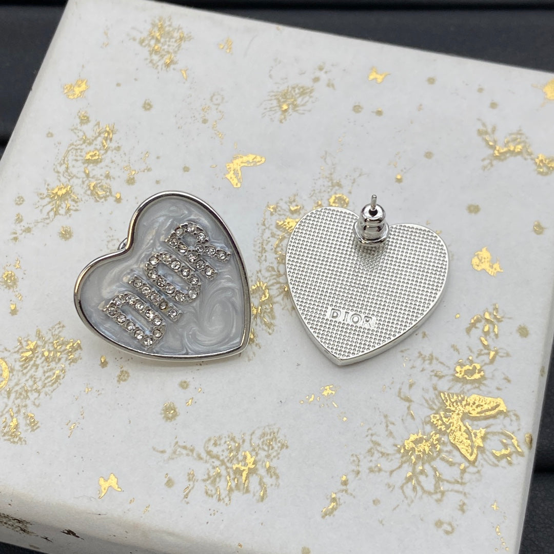 Boucles d'oreilles gravées cœur diamant