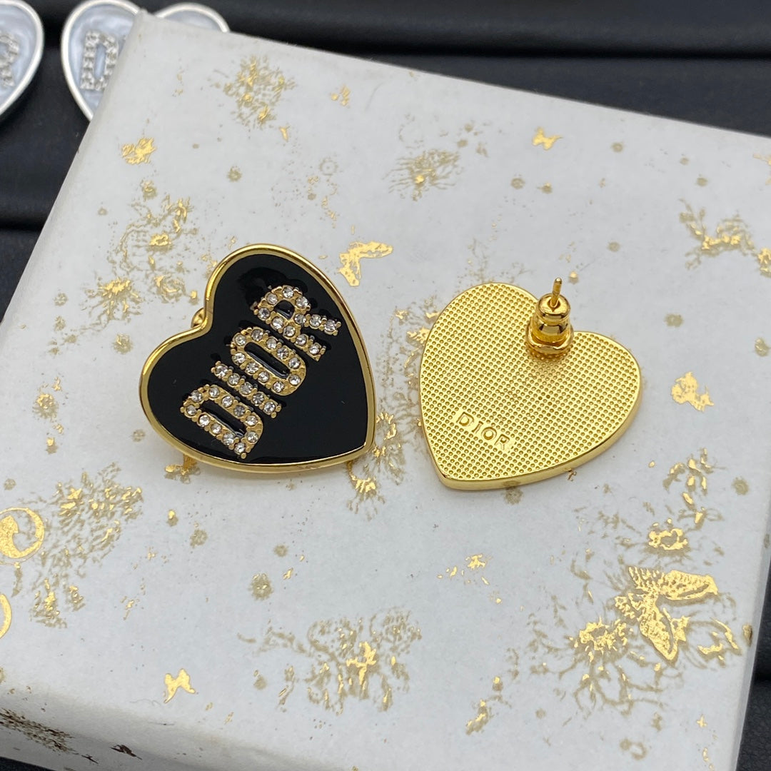 Boucles d'oreilles gravées cœur diamant