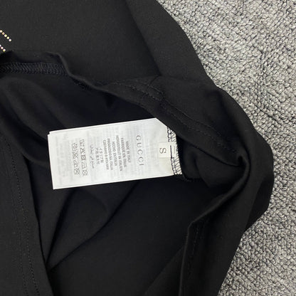 T-shirt à lettrage strassé