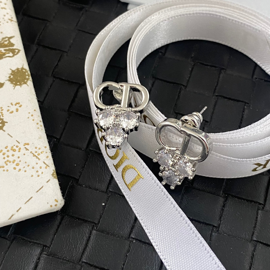 Boucles d'oreilles mini-lettre en cristal tendance