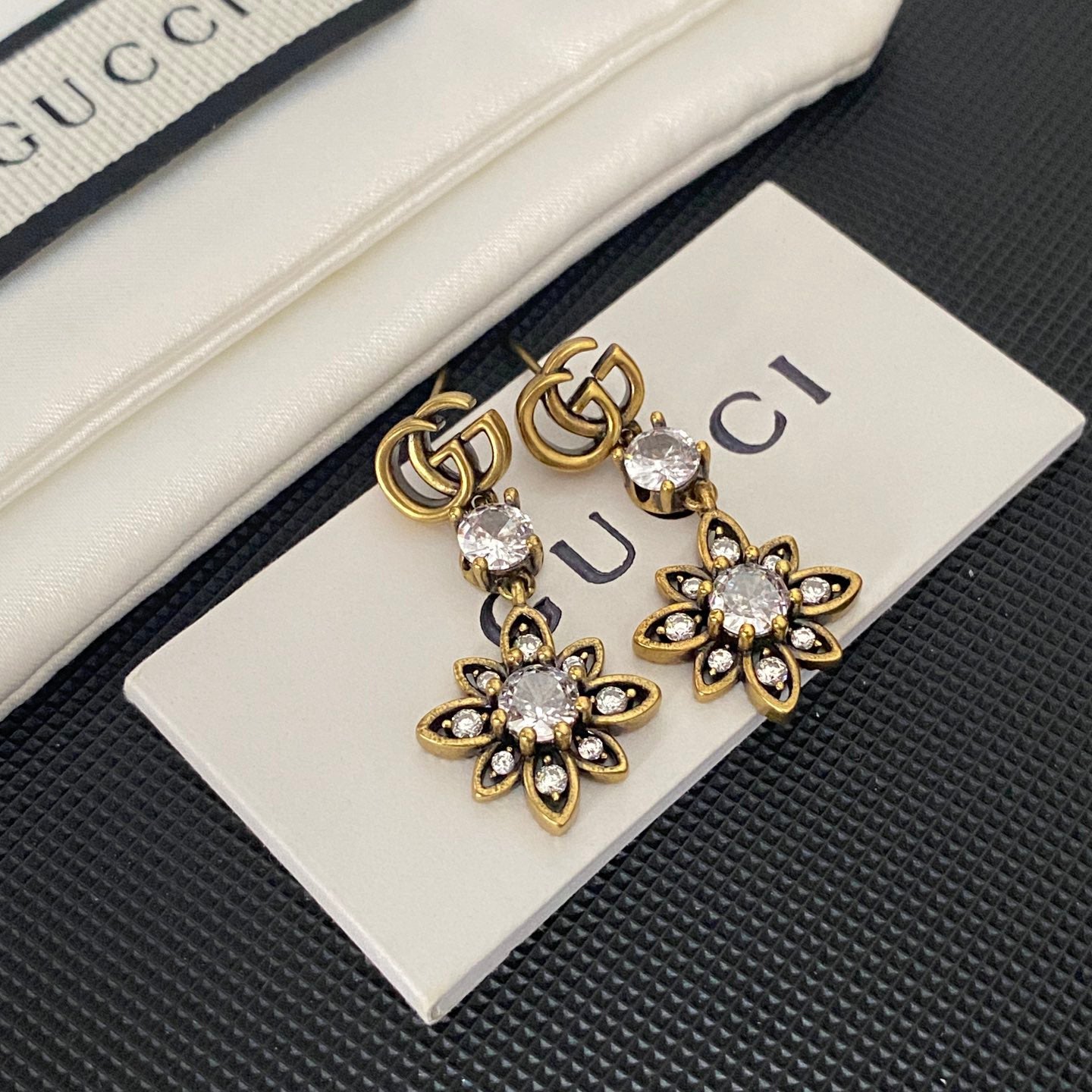 Boucles d'oreilles G Fleur de cristal
