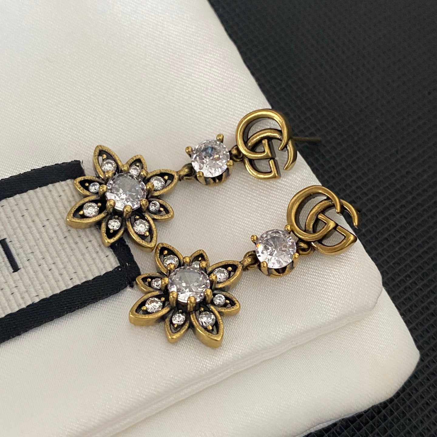 Boucles d'oreilles G Fleur de cristal