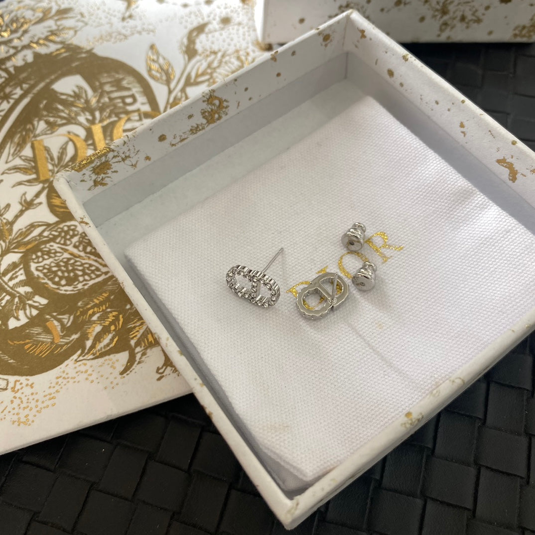 Mini-clous d'oreilles en strass Tempérament
