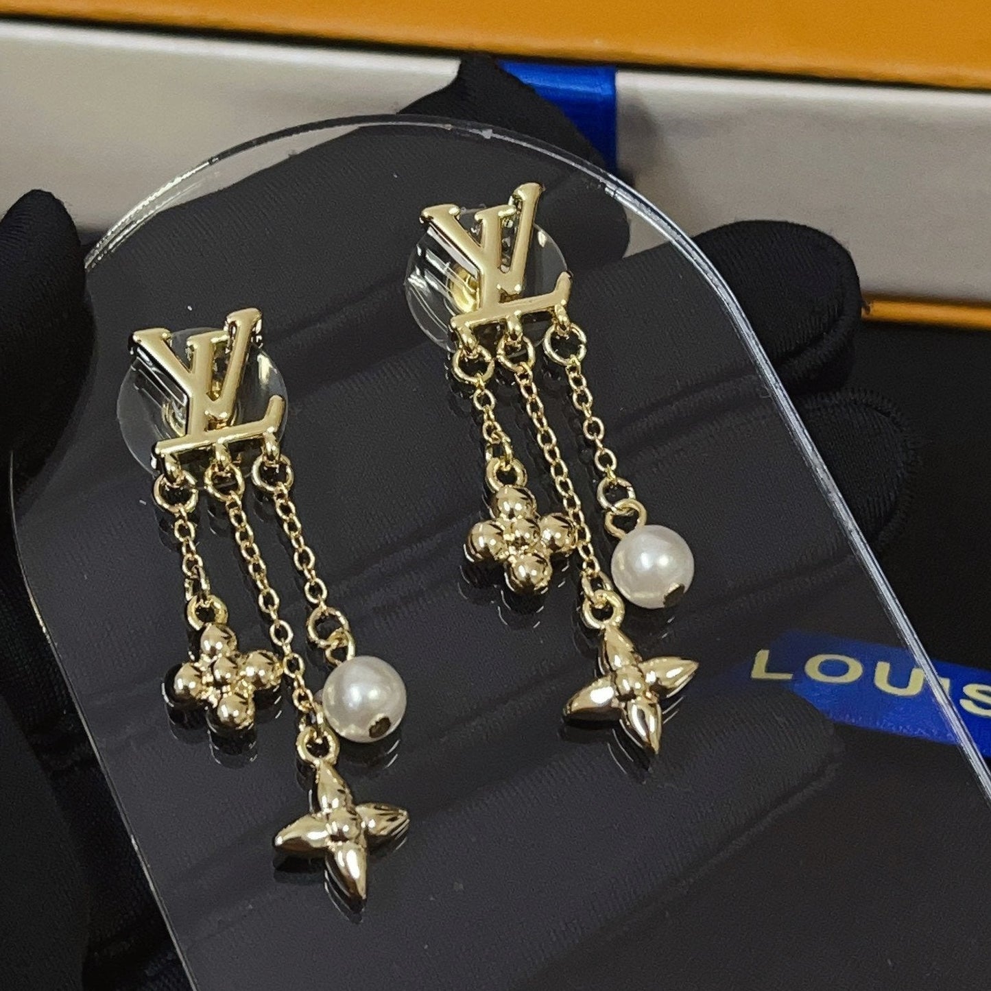 Boucles d'oreilles pendantes fleurs de perles fantaisie