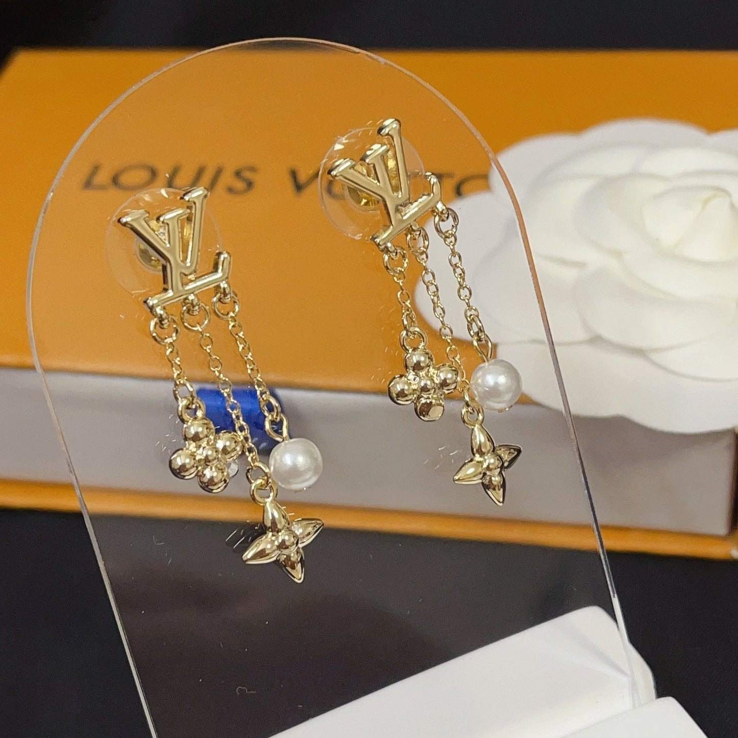 Boucles d'oreilles pendantes fleurs de perles fantaisie