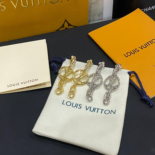Aretes redondos con cadena colgante