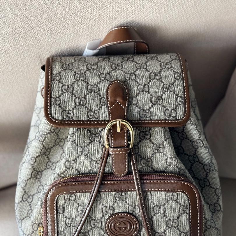 Sac à dos avec G entrelacés