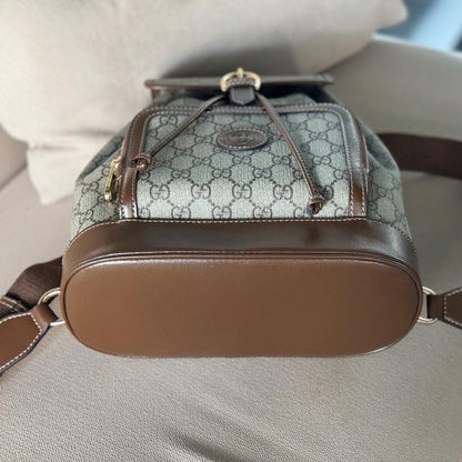 Sac à dos avec G entrelacés