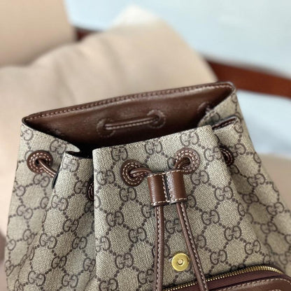 Sac à dos avec G entrelacés