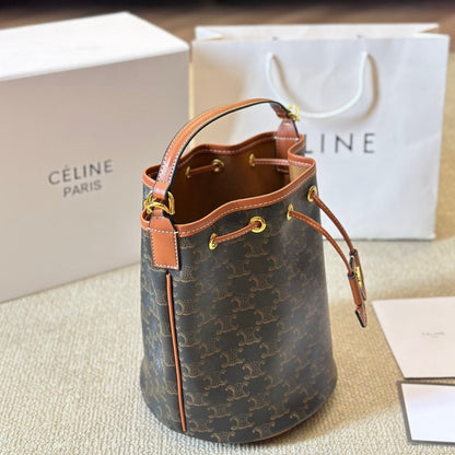 Bolso cubo con relieve Arc de Triomphe