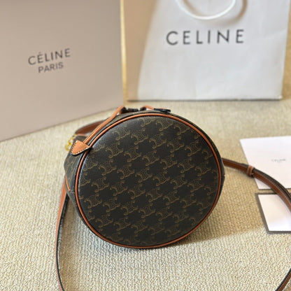 Bolso cubo con relieve Arc de Triomphe
