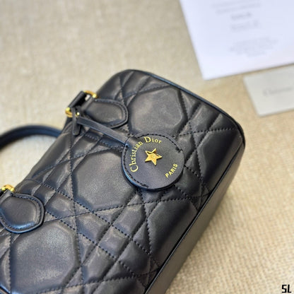 Sac Groove 20 en veau Macrocannage noir