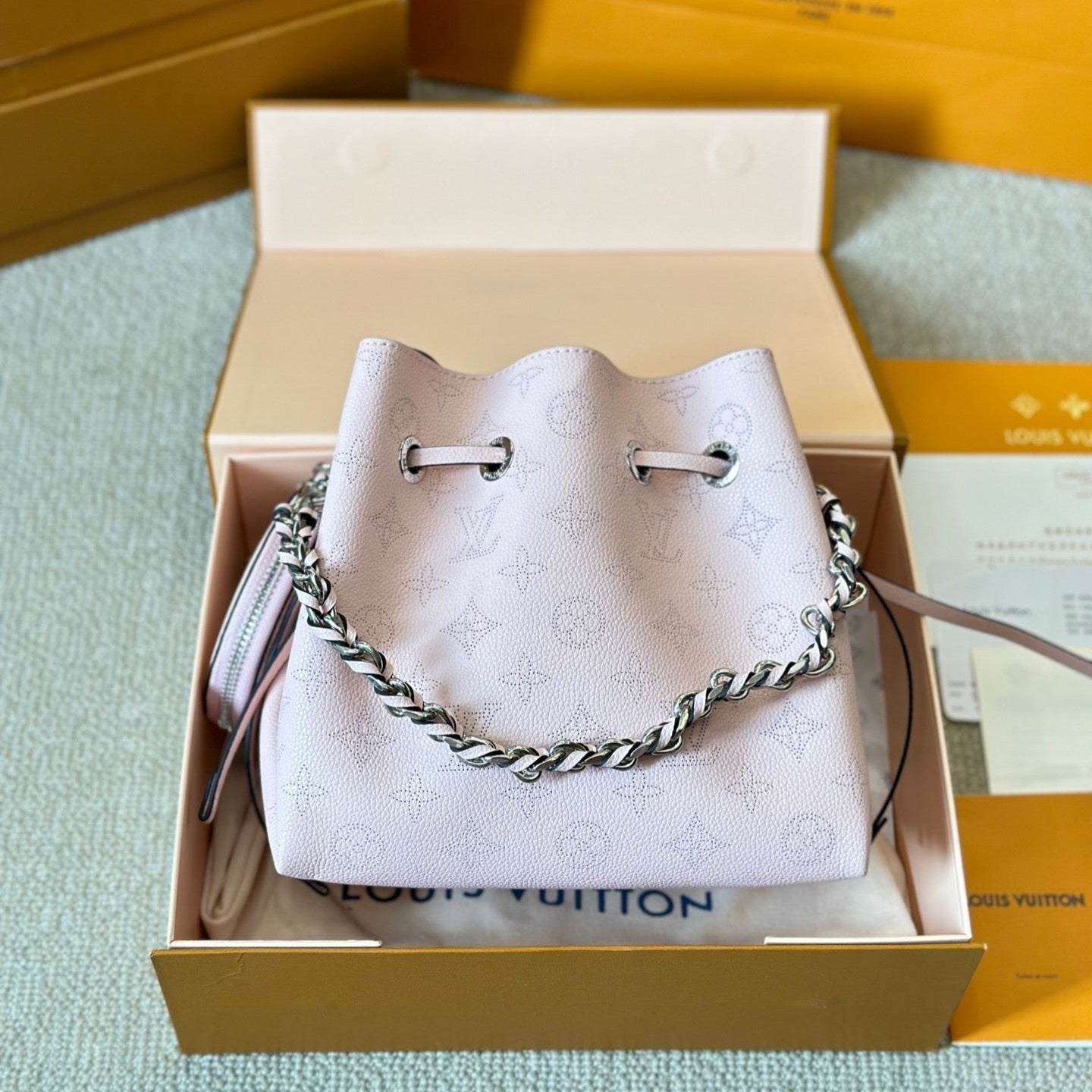 Sac seau Bella Monogram évidé