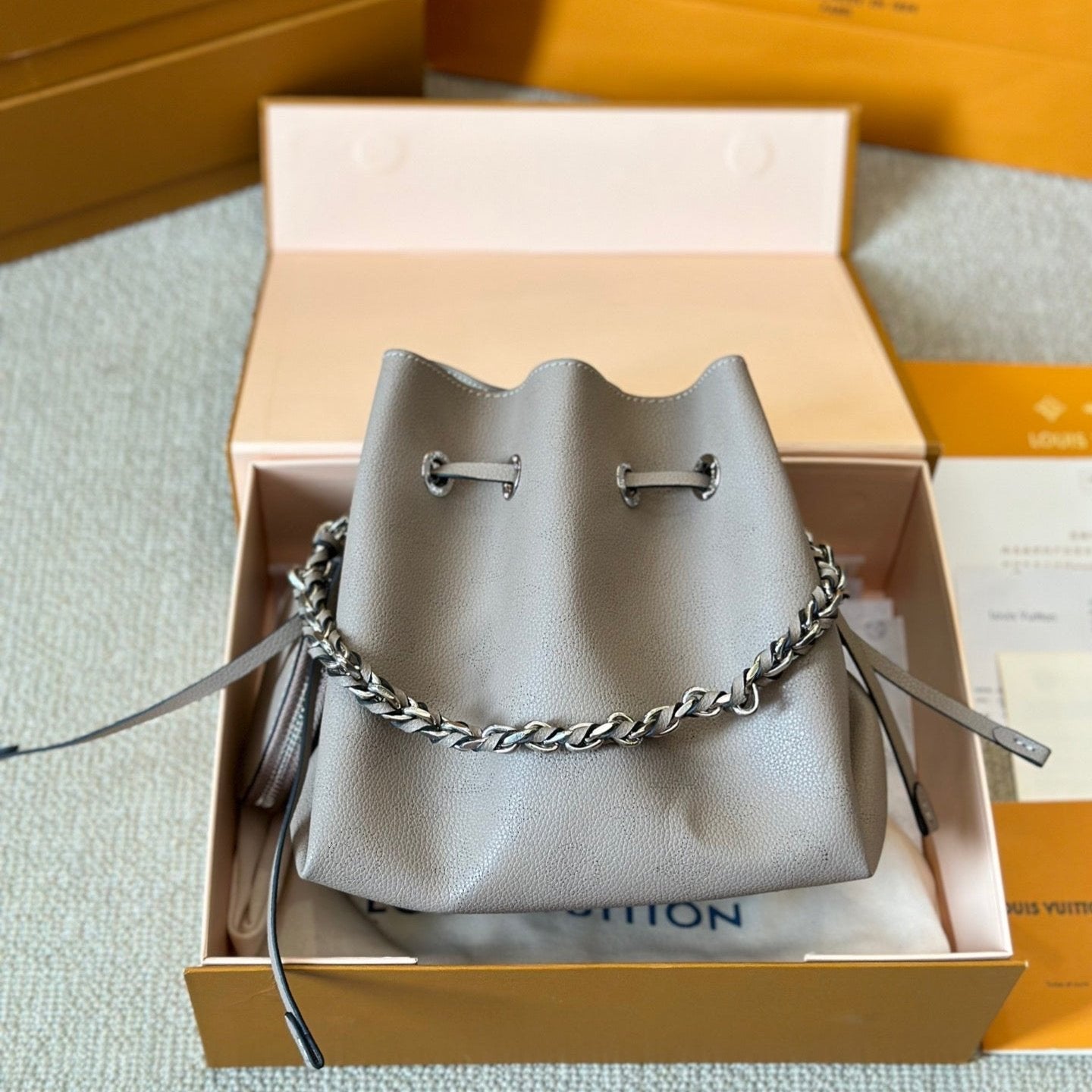 Sac seau Bella Monogram évidé