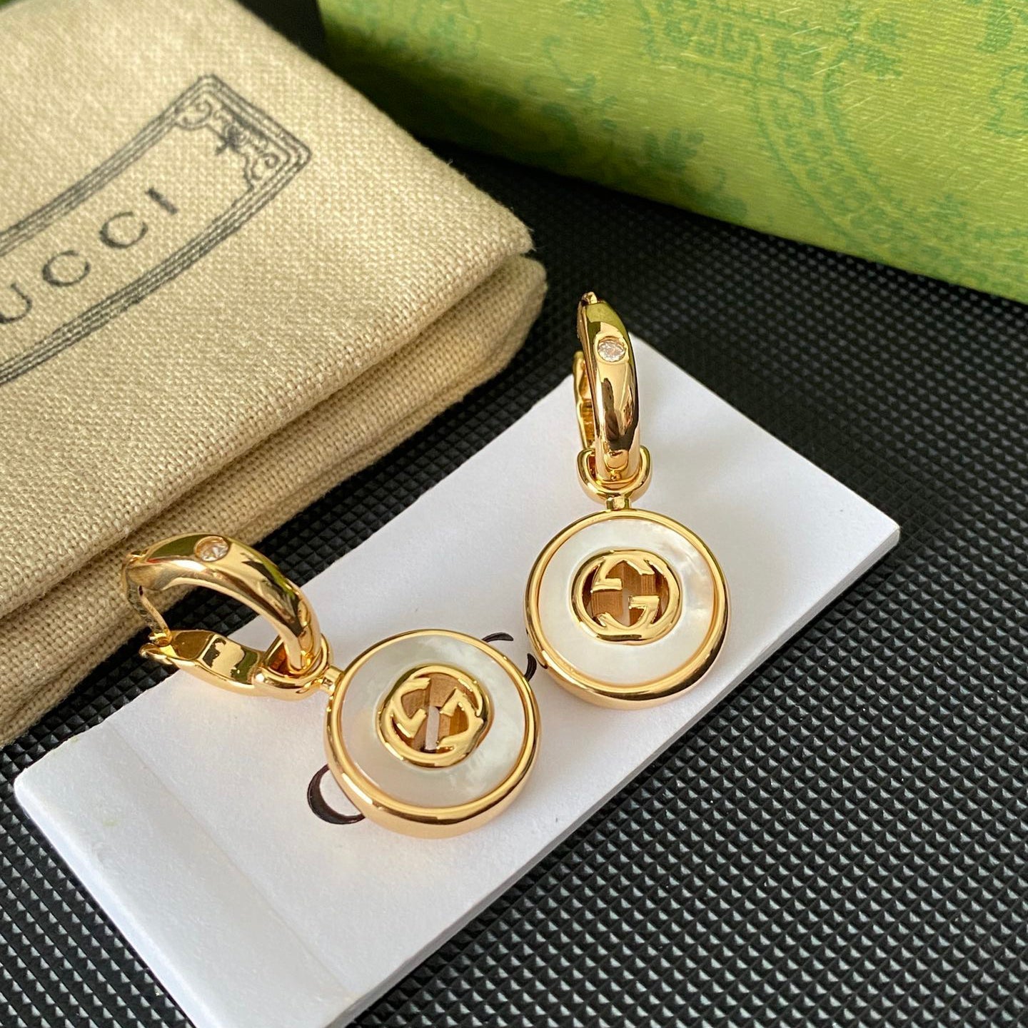 Boucles d'oreilles créoles rondes vintage
