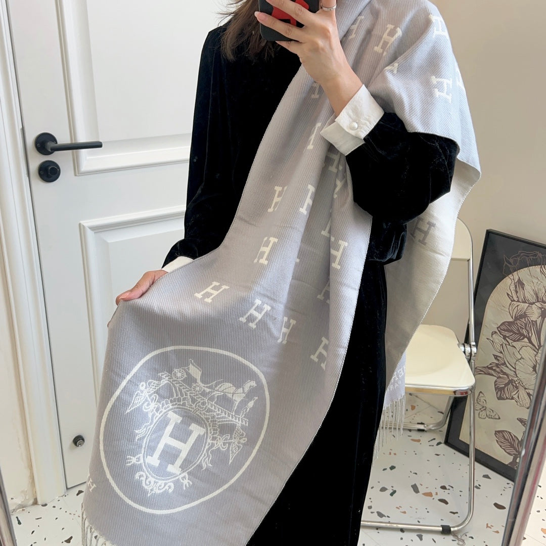 H Foulard en cachemire gaufré à motif H