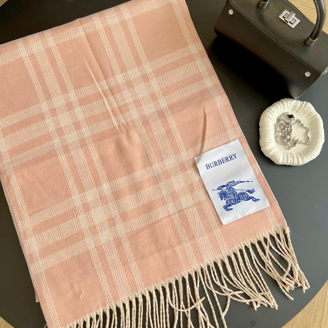 Écharpe en laine à carreaux rétro classique