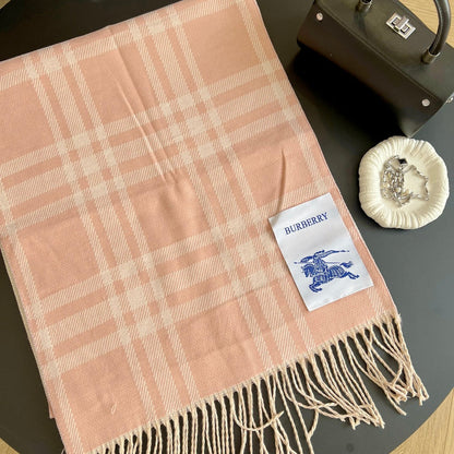 Écharpe en laine à carreaux rétro classique