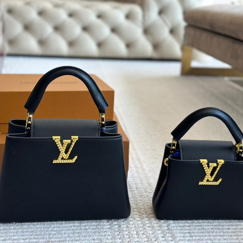 Sac à main Capucines avec logo en métal