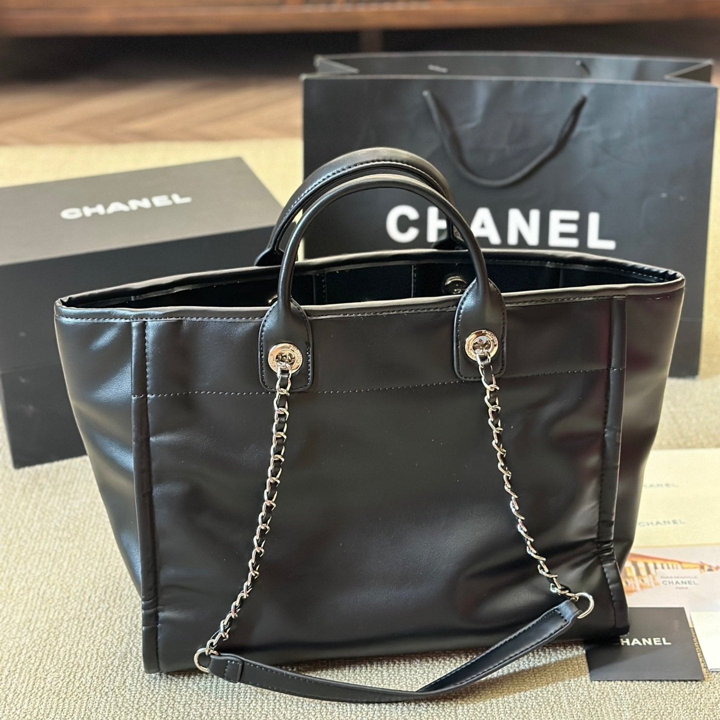Grand sac fourre-tout en cuir noir