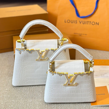 Sac Capucines blanc en cuir motif crocodile