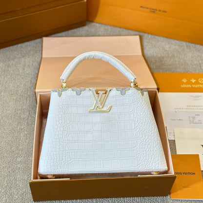 Sac Capucines blanc en cuir motif crocodile