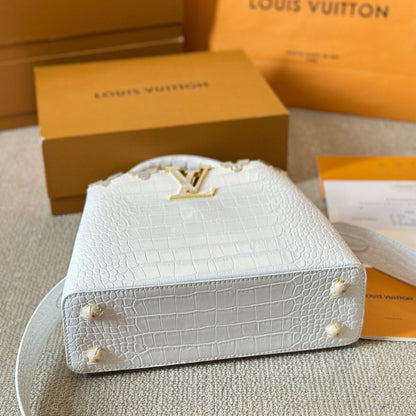 Sac Capucines blanc en cuir motif crocodile