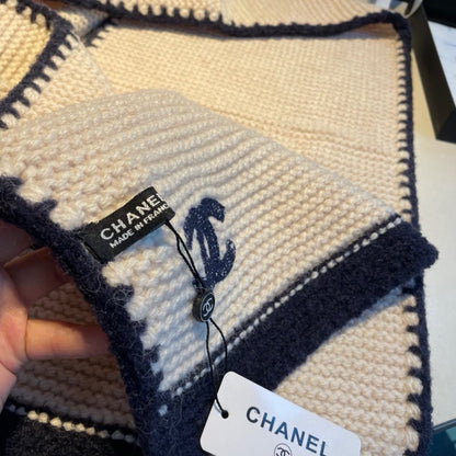Écharpe en maille cachemire unie avec logo