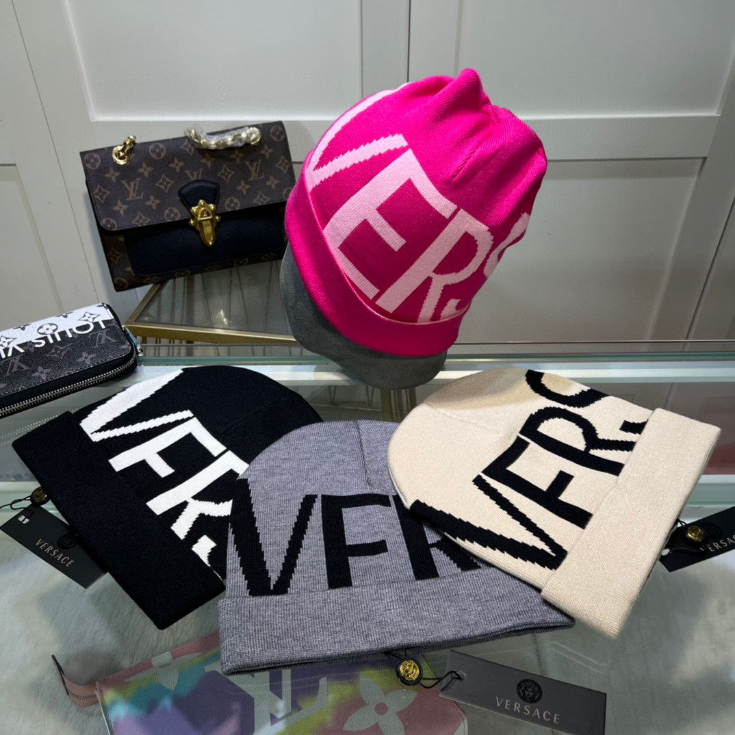 Chapeau en maille doux unisexe en laine avec lettres