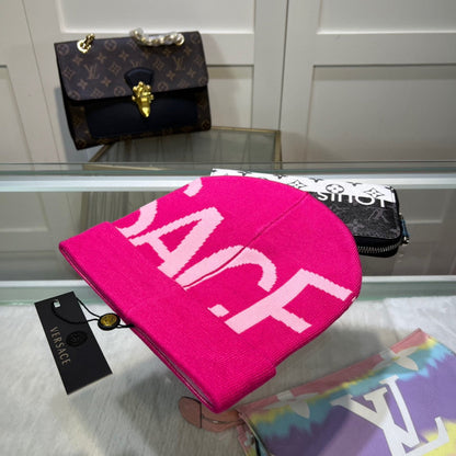 Chapeau en maille doux unisexe en laine avec lettres