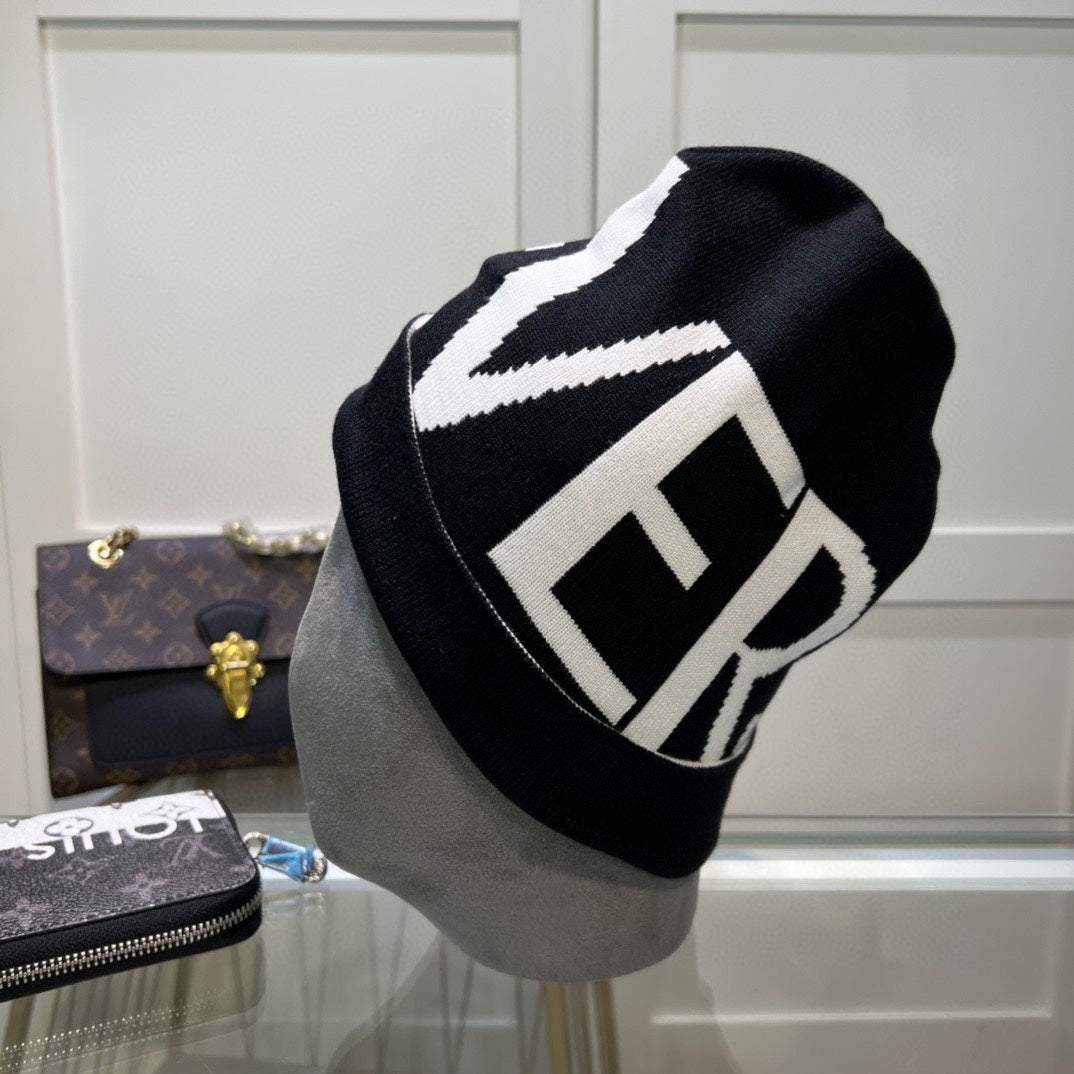 Chapeau en maille doux unisexe en laine avec lettres