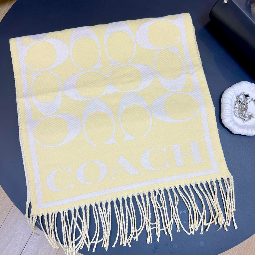 Écharpe motif C intégral tendance