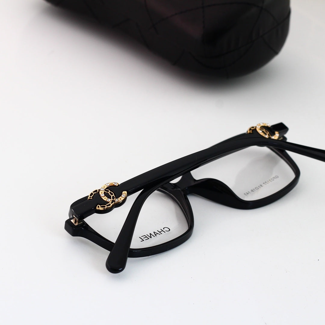Lunettes logo diamant carré