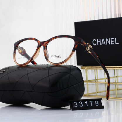 Lunettes en Métal Cat-Eye Ornées du Logo Diamant