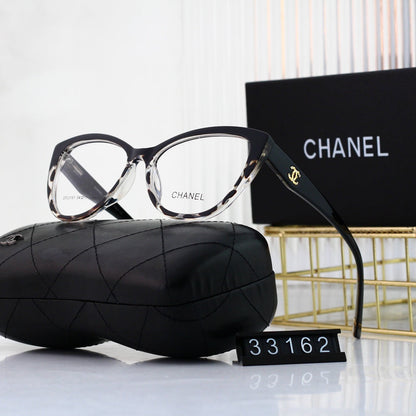 Lunettes œil-de-chat aux couleurs assorties
