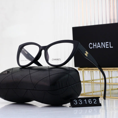 Lunettes œil-de-chat aux couleurs assorties