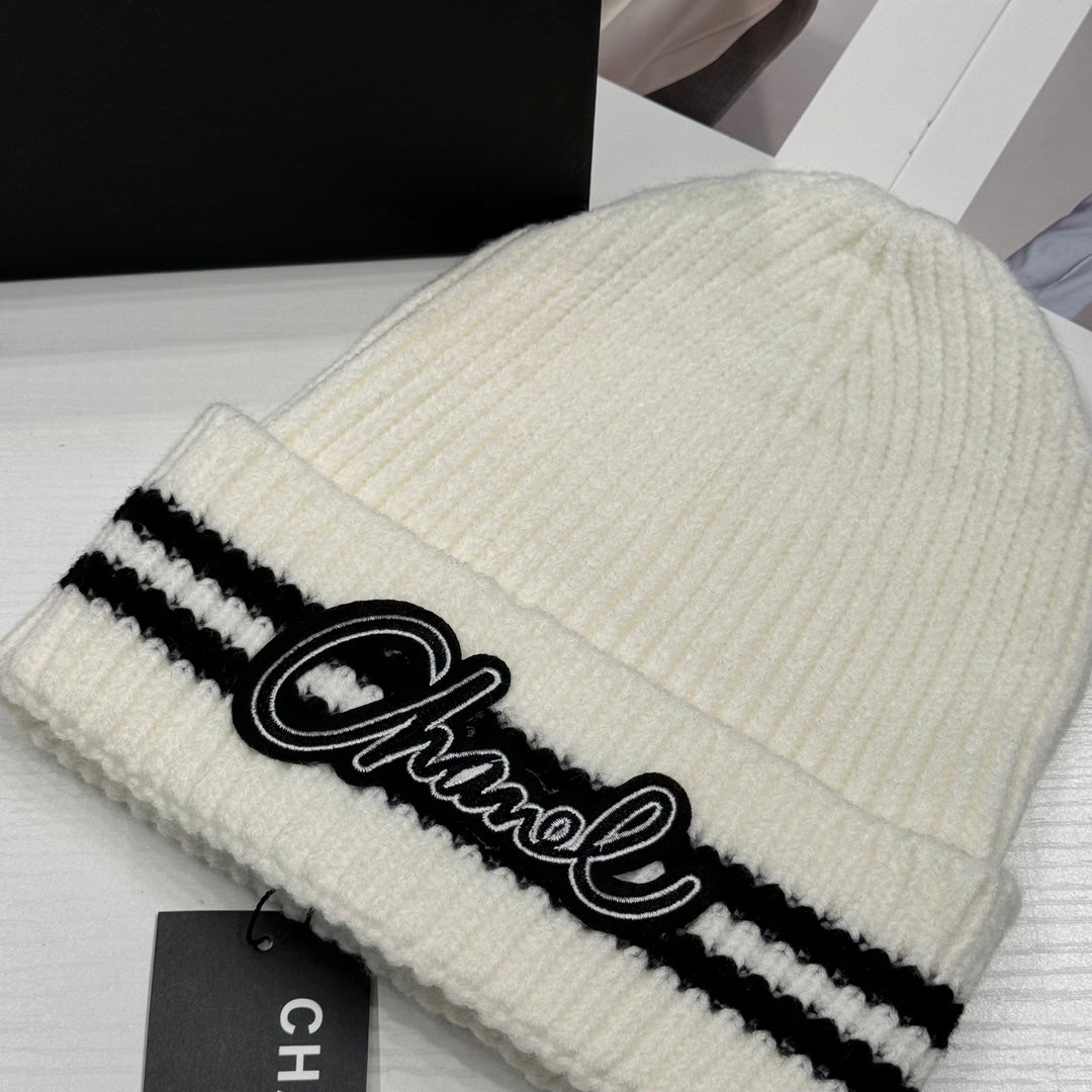 Bonnet en Laine Tendance 5 Couleurs avec Lettres