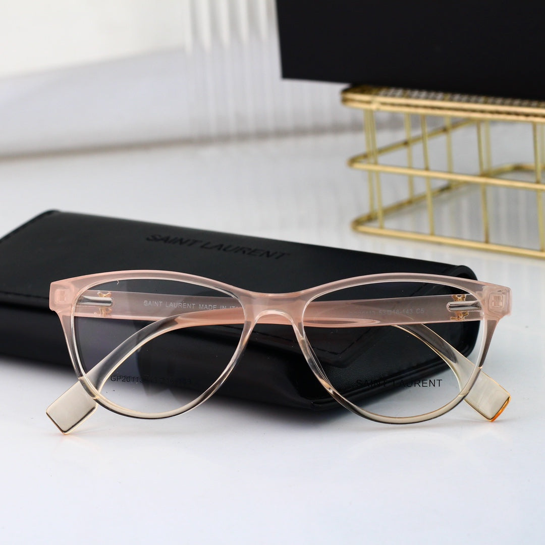 Lunettes de luxe avec nouveau logo à la mode