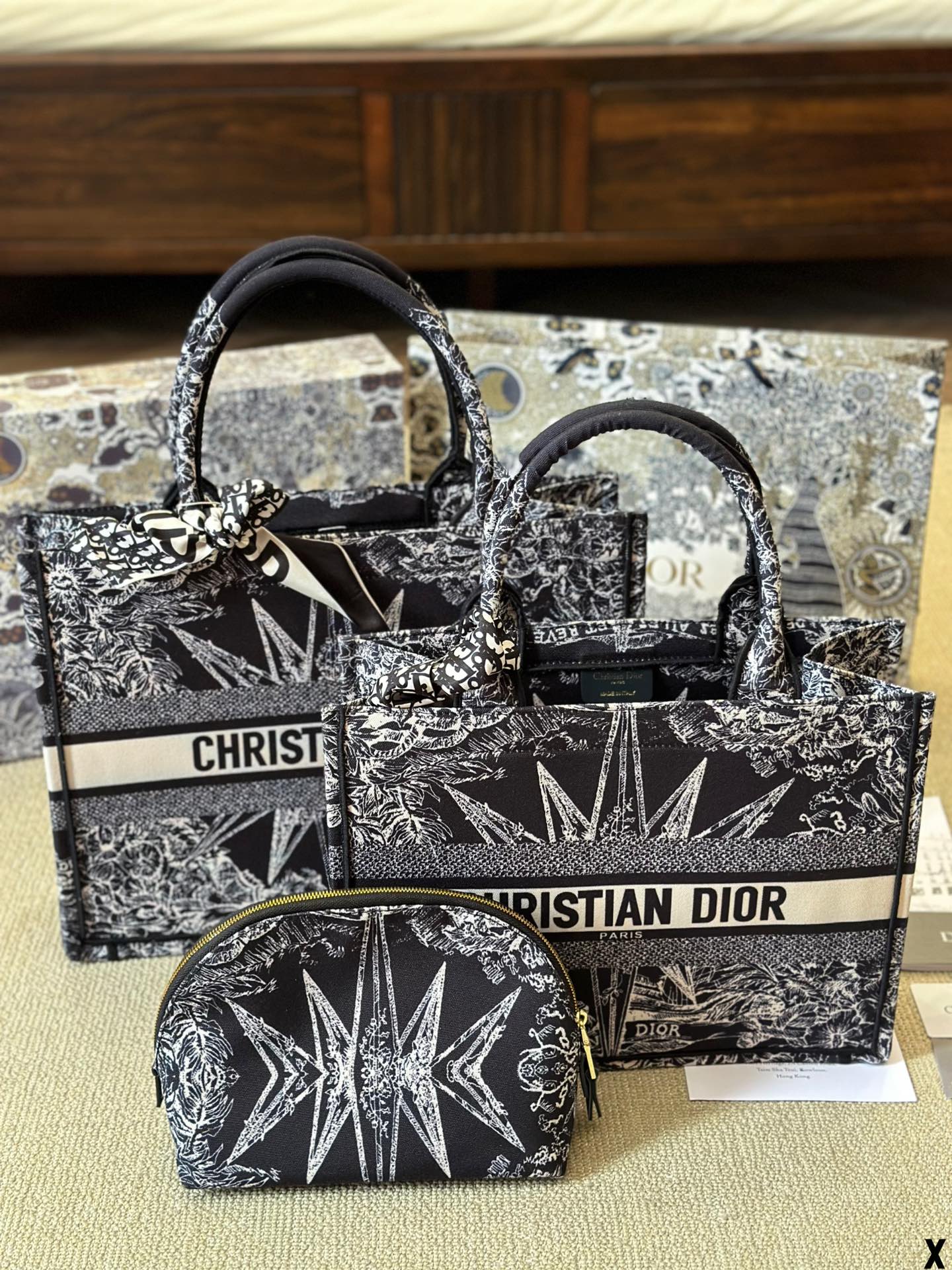 Sac fourre-tout classique brodé pour femme