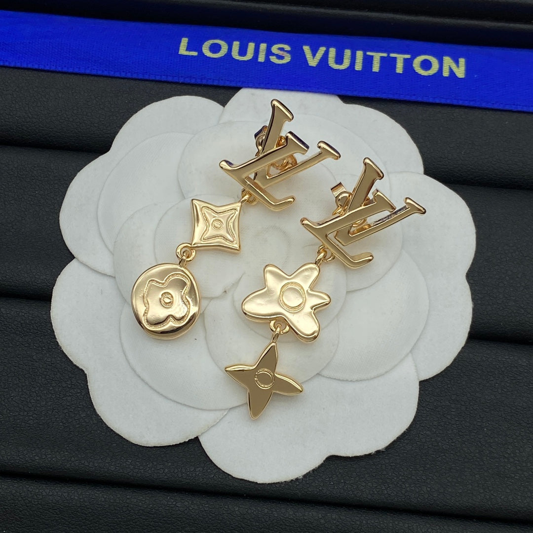 Boucles d'oreilles pendantes en métal floral